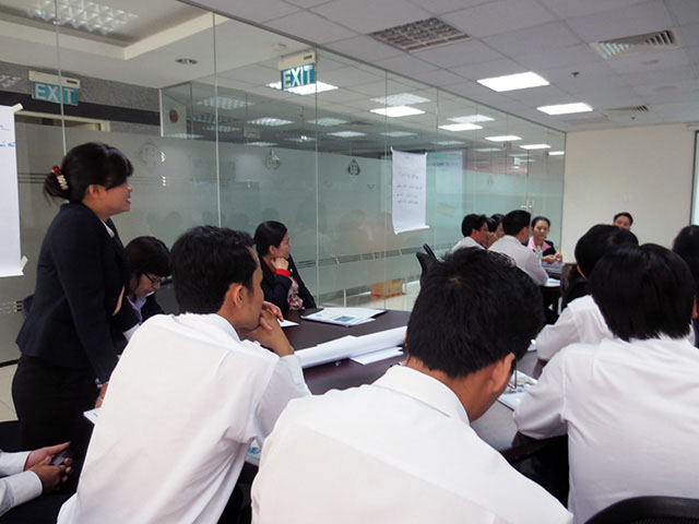 Kỹ năng hướng dẫn và động viên Nhân Viên làm việc hiệu quả - Sacombank (09 & 10.12.2014)